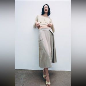 Zara midi cargo skirt size m